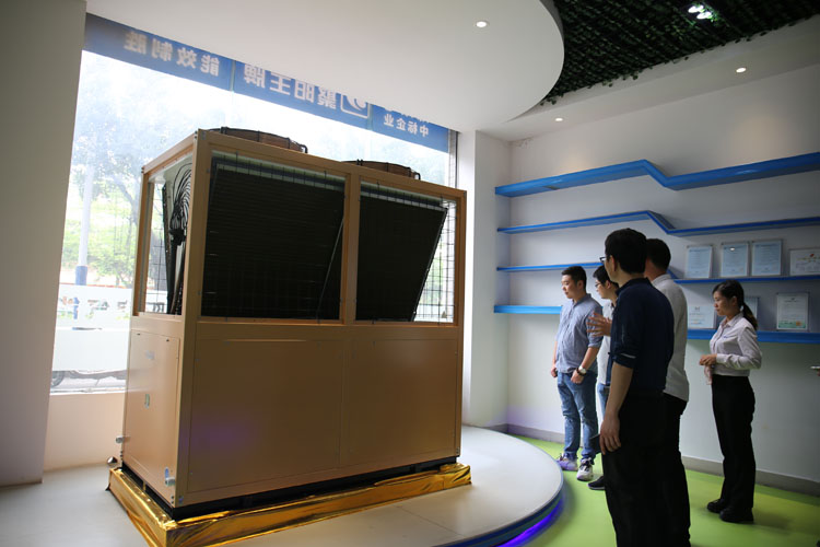 新希望集團考察聚陽公司